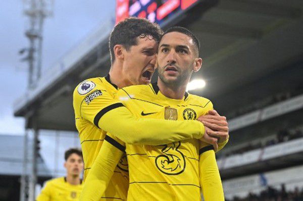 吻胸摸腿扒内裤激情视频真实