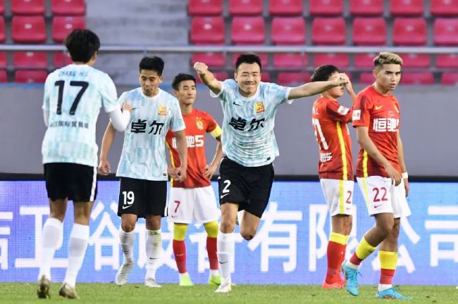 老师上课夹震蛋高潮了