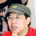 英语老师乖乖挽起裙子